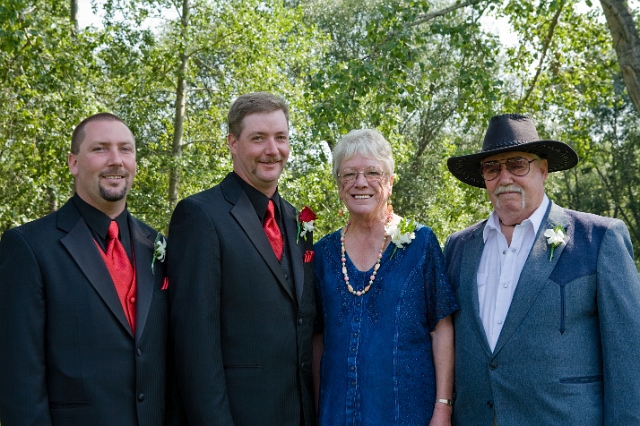 calgary_wedding_candid_kerriandjames_113.jpg
