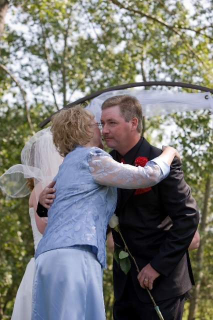calgary_wedding_candid_kerriandjames_17.jpg