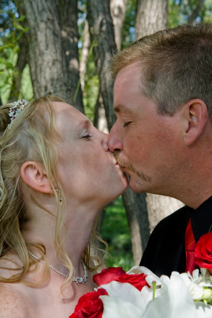calgary_wedding_candid_kerriandjames_189.jpg