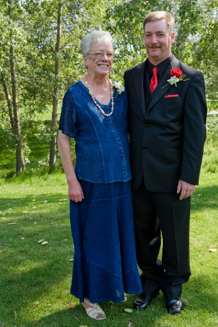 calgary_wedding_candid_kerriandjames_24.jpg
