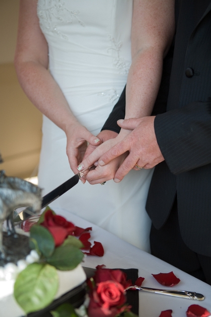 calgary_wedding_candid_kerriandjames_26.jpg