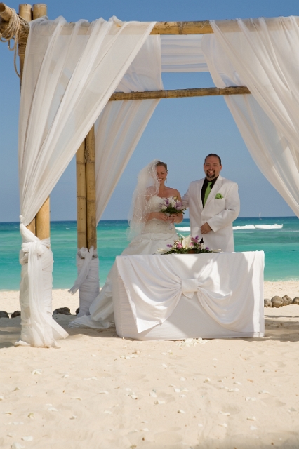 dominican_republic_ceremony_gettingready_candid_philandrenae_56.jpg