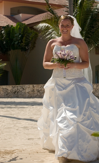 dominican_republic_ceremony_gettingready_candid_philandrenae_71.jpg