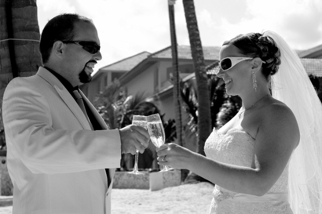 dominican_republic_ceremony_gettingready_candid_philandrenae_86.jpg