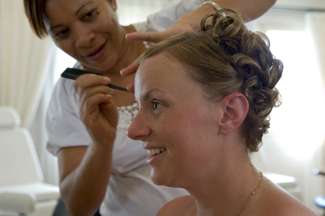 dominican_republic_wedding_gettingready_candid_philandrenae18.jpg