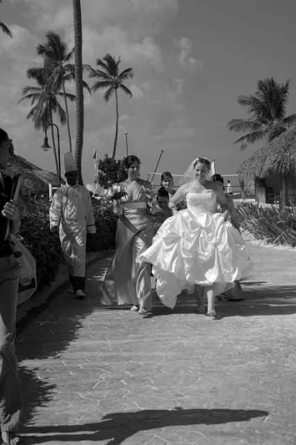 dominican_republic_wedding_gettingready_candid_philandrenae69.jpg